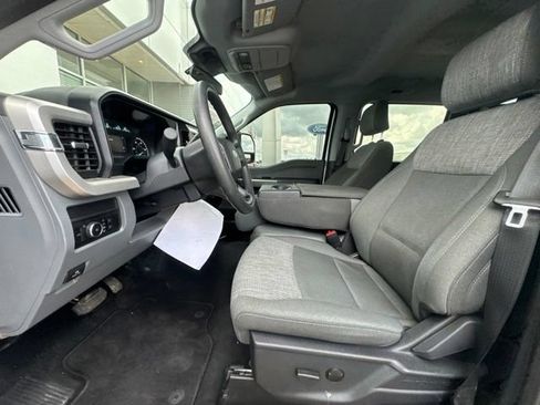 Used 2026 Ford F250 XLT AWD/4WD image 2