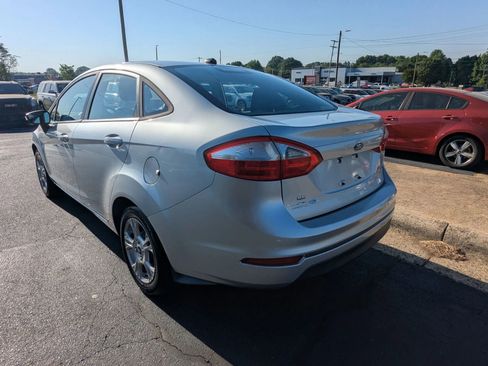 Used 2014 Ford Fiesta SE FWD image 5