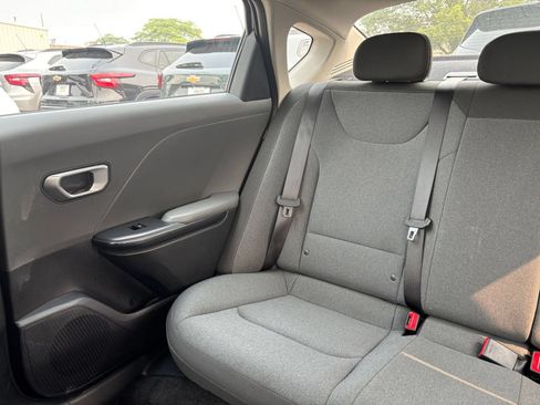 Used 2025 Kia K4 FWD image 34