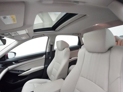Certified 2021 Honda Accord EX-L image 31