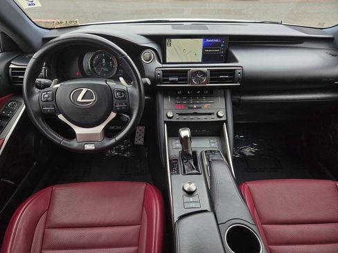 Used 2019 Lexus IS 300 F Sport w/ F Sport Package RWD image 16