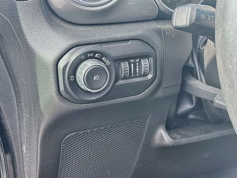 Certified 2022 Jeep Wrangler Unlimited Sahara w/ Cold Weather Group AWD/4WD image 10