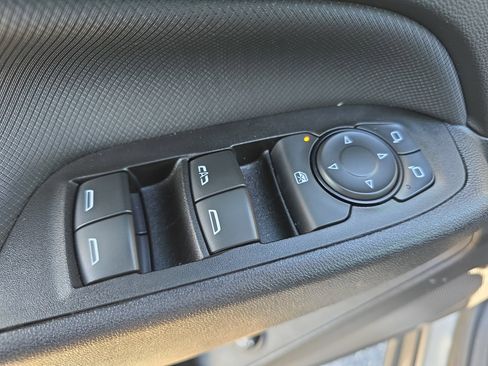 Used 2023 Chevrolet Equinox RS image 29