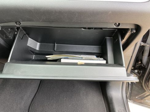 Used 2024 Ford Explorer XLT image 45