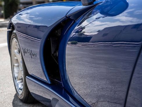 Used 1996 Dodge Viper GTS image 77