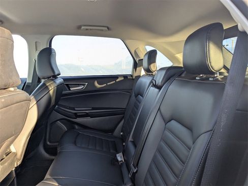 Used 2024 Ford Edge SEL image 13