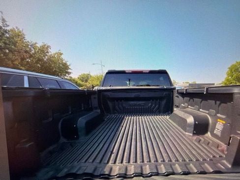 Used 2024 GMC Sierra 1500 Elevation AWD/4WD image 6