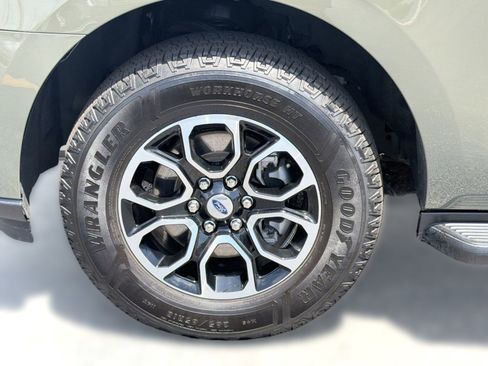 Used 2024 Ford Expedition Max XLT AWD/4WD image 11