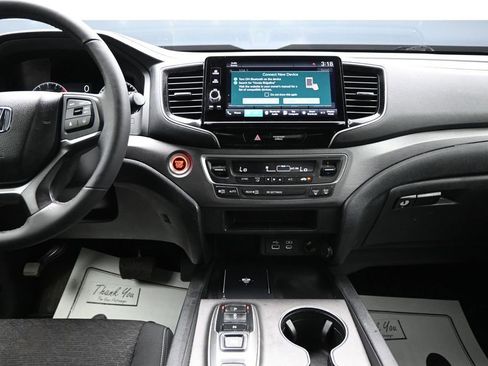 Used 2024 Honda Ridgeline Sport image 16