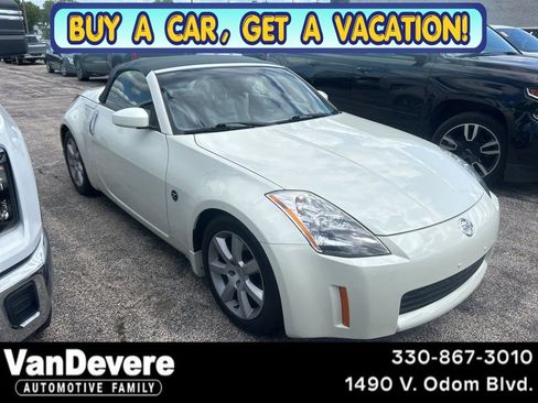 Used 2004 Nissan 350Z Touring RWD image 1