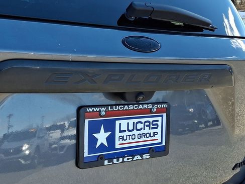 Used 2021 Ford Explorer XLT w/ Equipment Group 202A image 32