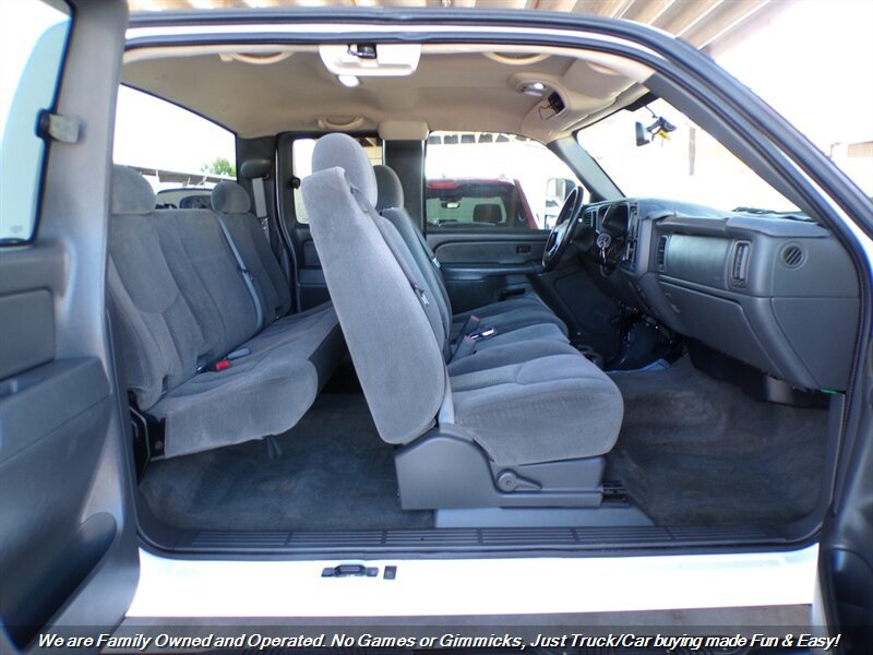 Used 2006 Chevrolet Silverado 2500 LT RWD image 22