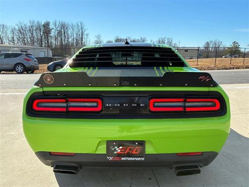 Used 2015 Dodge Challenger R/T image 4