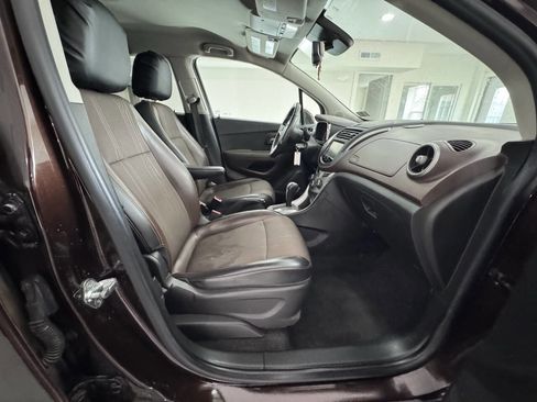 Used 2016 Chevrolet Trax LT w/ LT Convenience Package image 24