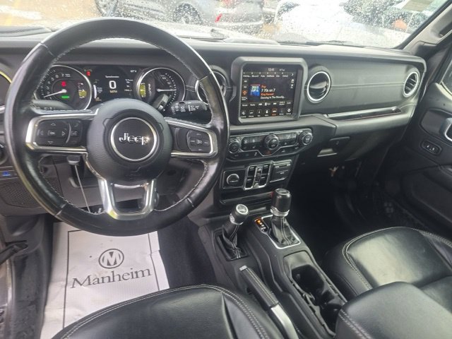 Used 2022 Jeep Wrangler Unlimited Sahara w/ Cold Weather Group AWD/4WD image 11