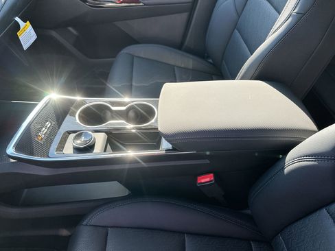 New 2026 Chevrolet Equinox LT w/ Convenience Package II image 21