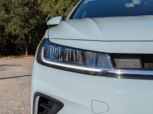 New 2026 Volkswagen Jetta SE image 9