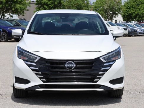 Used 2025 Nissan Versa SV w/ Trunk Package FWD image 2
