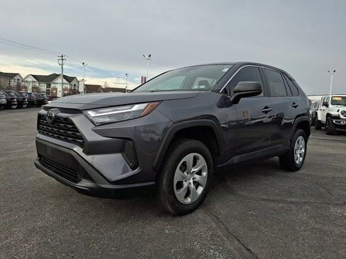 Used 2023 Toyota RAV4 LE FWD image 3