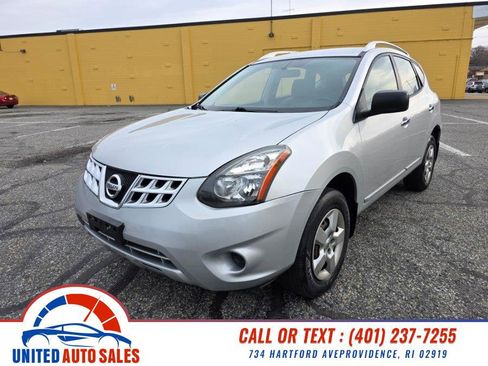 Used 2015 Nissan Rogue S w/ Convenience Package image 1