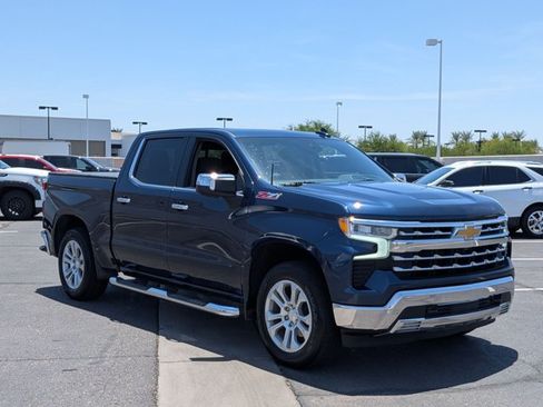 Used 2022 Chevrolet Silverado 1500 LTZ w/ LTZ Premium Package AWD/4WD image 3