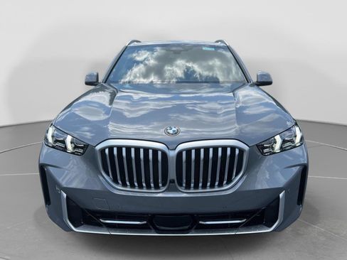 New 2026 BMW X5 xDrive40i w/ Premium Package AWD/4WD image 2