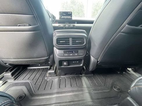 Used 2024 Honda Pilot TrailSport image 19