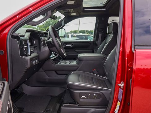 New 2026 GMC Sierra 2500 AT4X w/ LPO, Black Badging Package AWD/4WD image 8