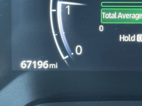 Used 2023 Toyota Corolla Cross XLE image 25