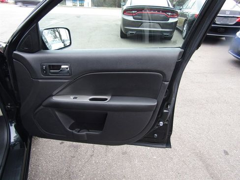 Used 2010 Ford Fusion SEL image 22