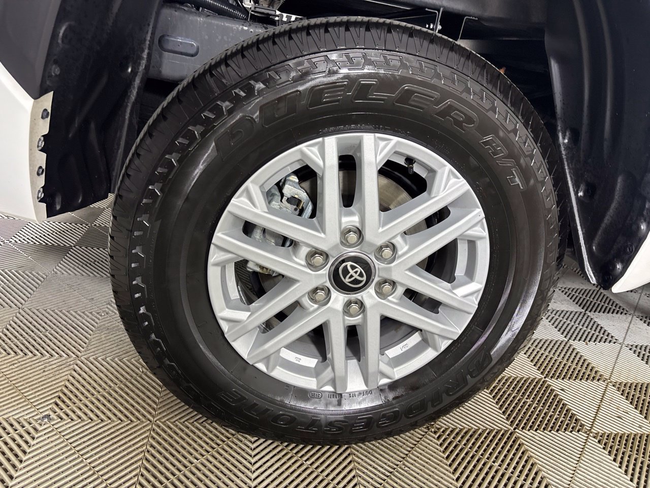 Used 2026 Toyota Tundra SR5 AWD/4WD image 31