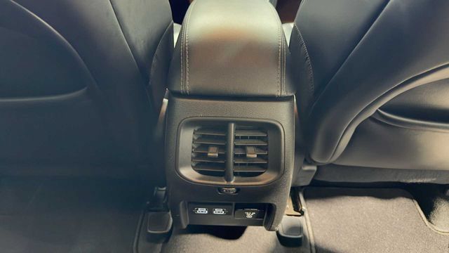 Used 2021 Jeep Cherokee Latitude Lux w/ Comfort/Convenience Group FWD image 17