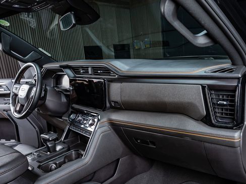 Used 2024 GMC Sierra 1500 AT4 w/ AT4 Preferred Package image 17