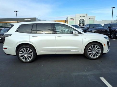 Used 2021 Cadillac XT6 Sport image 27