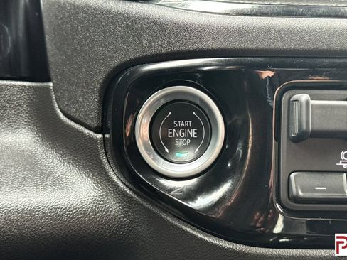 Used 2024 Chevrolet Silverado 1500 ZR2 AWD/4WD image 27