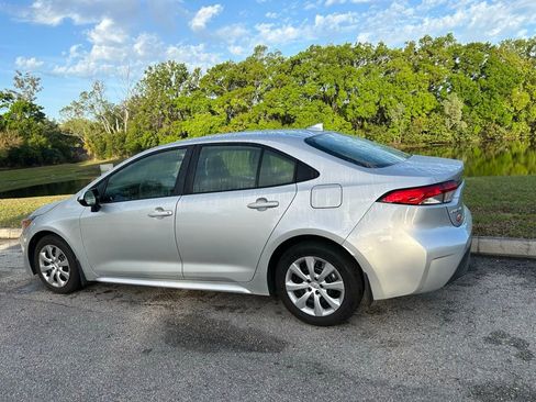 Used 2026 Toyota Corolla LE image 3