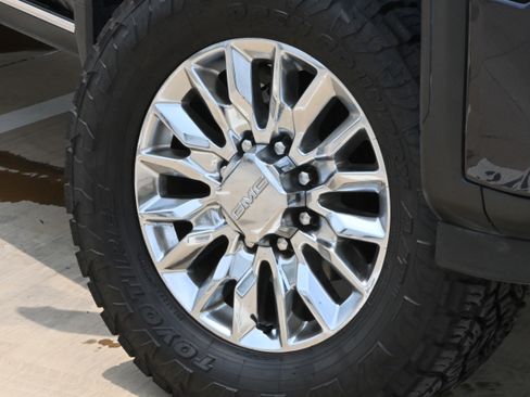 Used 2024 GMC Sierra 3500 Denali w/ Denali Reserve Package AWD/4WD image 11
