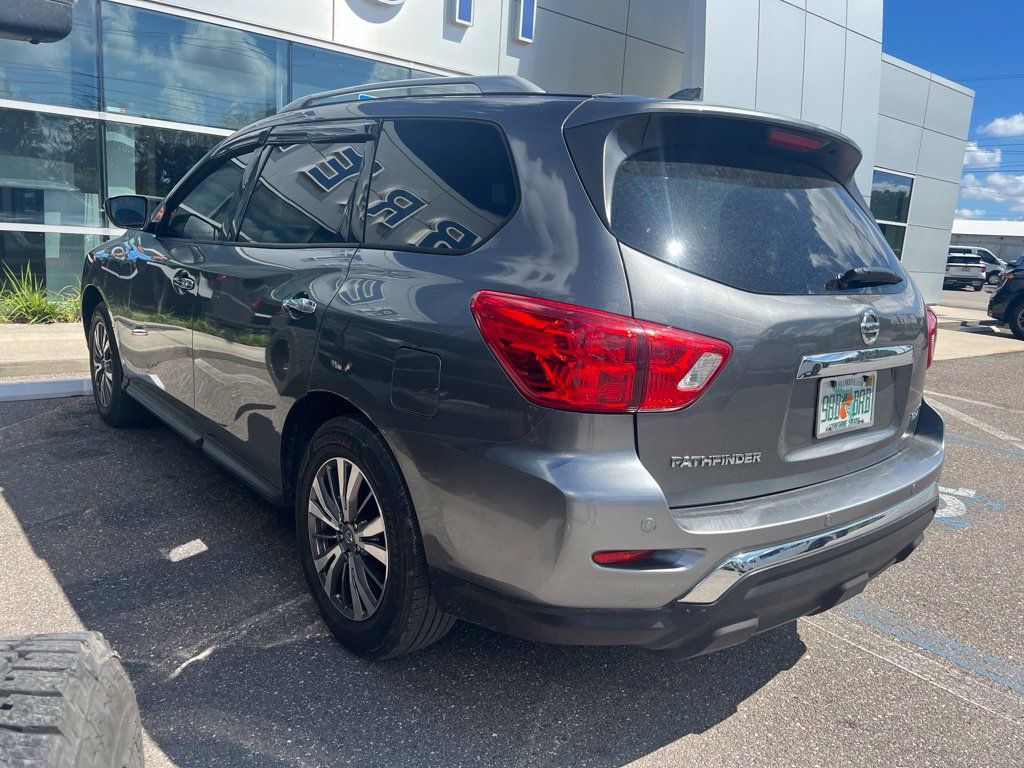 Used 2019 Nissan Pathfinder SV FWD image 3