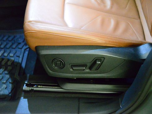 Certified 2023 Audi Q3 2.0T Premium w/ Convenience Package image 28