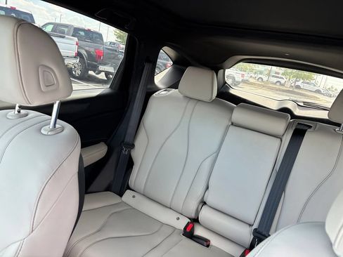 Used 2025 Acura RDX SH-AWD image 8