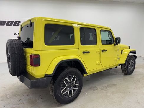 Used 2024 Jeep Wrangler Sahara image 5