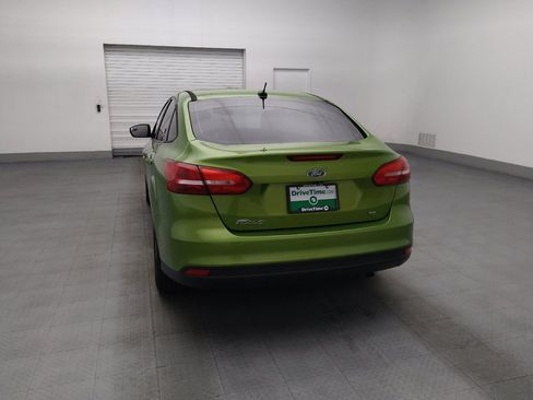 Used 2018 Ford Focus SE FWD image 6