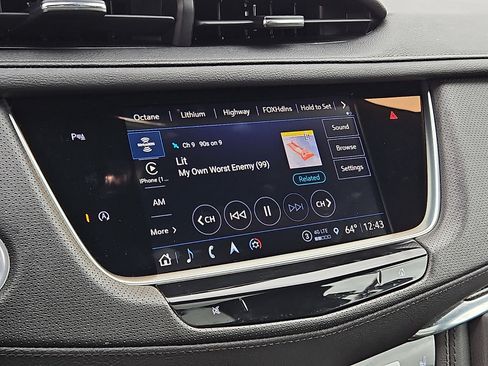 Certified 2022 Cadillac XT5 Sportv image 18