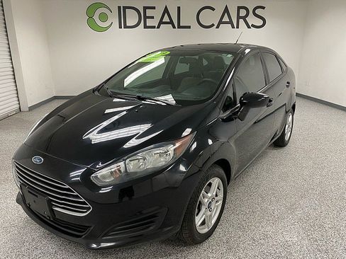Used 2019 Ford Fiesta SE image 1