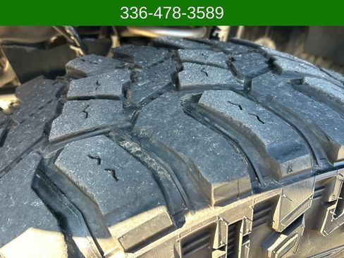 Used 2022 Ford F250 Lariat w/ Black Appearance Package image 27