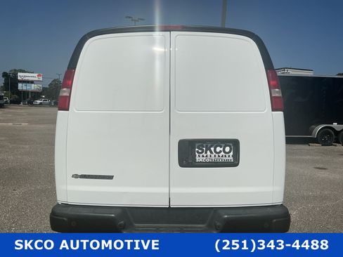 Used 2019 Chevrolet Express 2500 w/ Safety Package RWD image 4