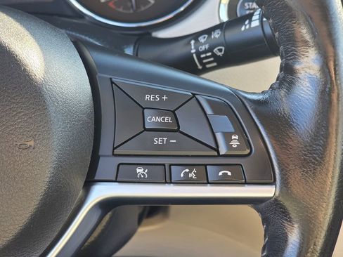 Used 2018 Nissan Rogue Sport SL image 18