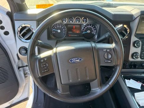Used 2016 Ford F250 Lariat w/ Lariat Interior Package AWD/4WD image 16