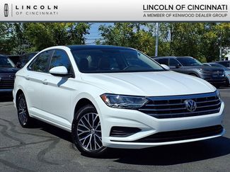 Used 2021 Volkswagen Jetta SE w/ SE Cold Weather Package image 1