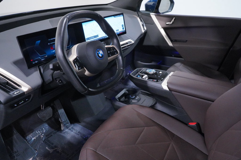 Used 2024 BMW iX xDrive50 AWD/4WD image 6